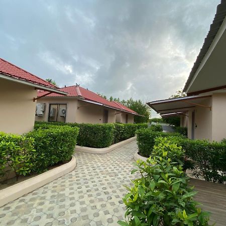 City The Village Beach Resort Laeja Exterior foto